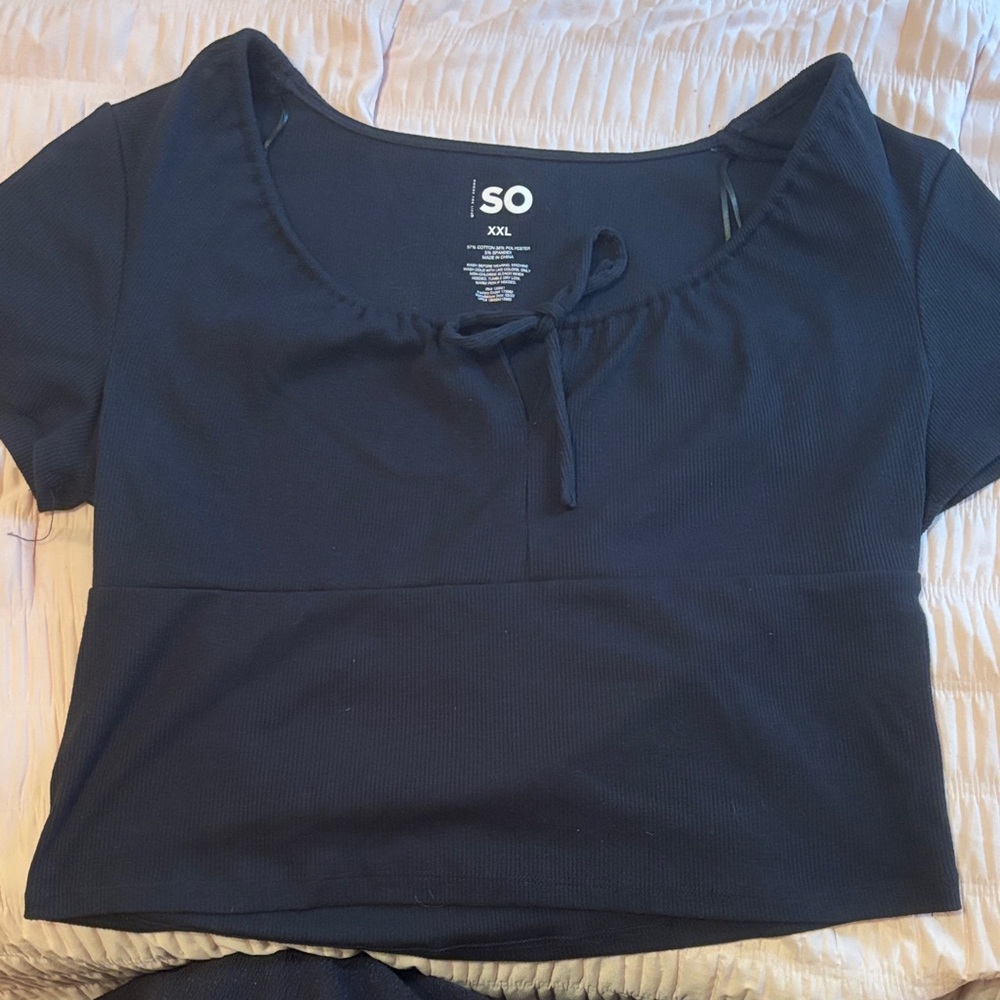 SO Women's Black Short Sleeve Top